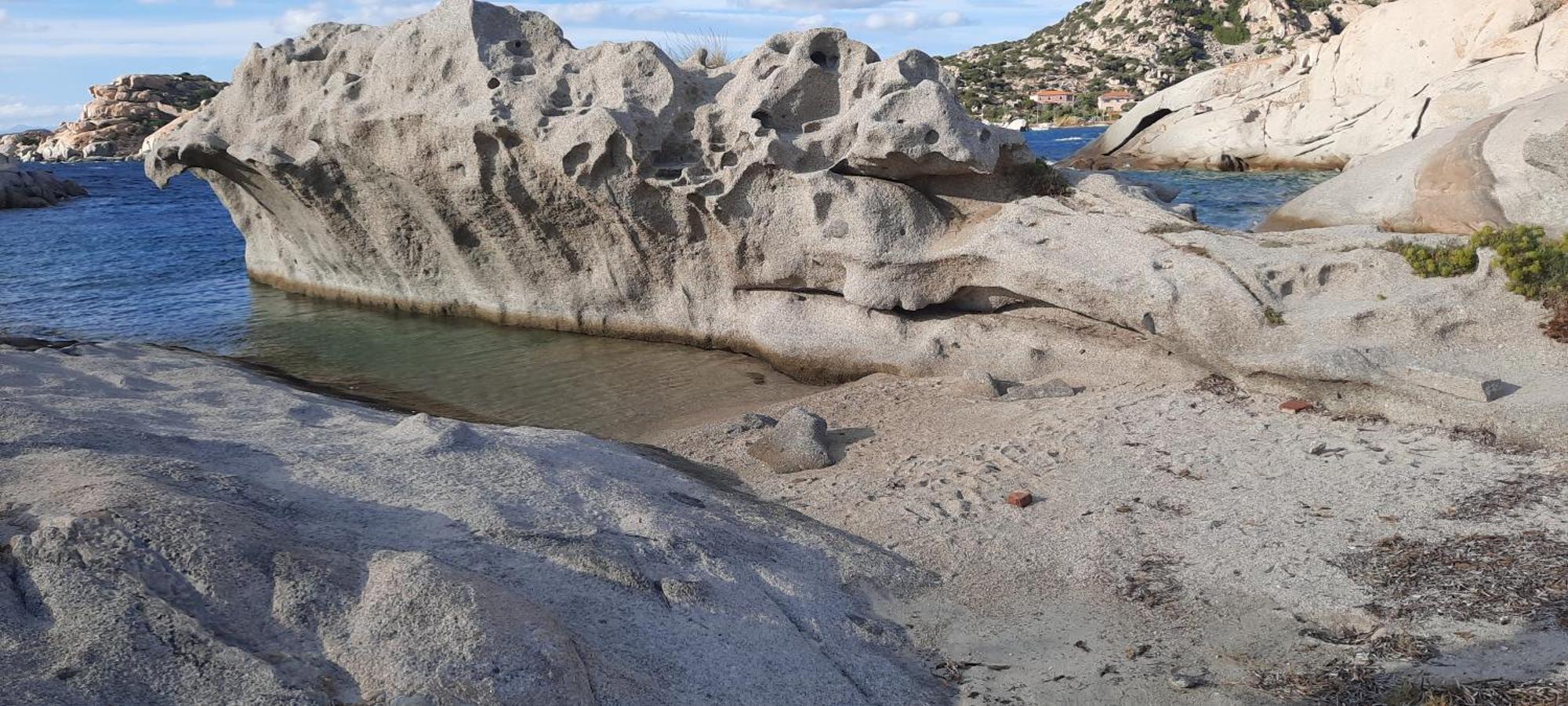 A Punta Tegge Il Mare La Spiaggia Il Tramonto La Maddalena  Zewnętrze zdjęcie