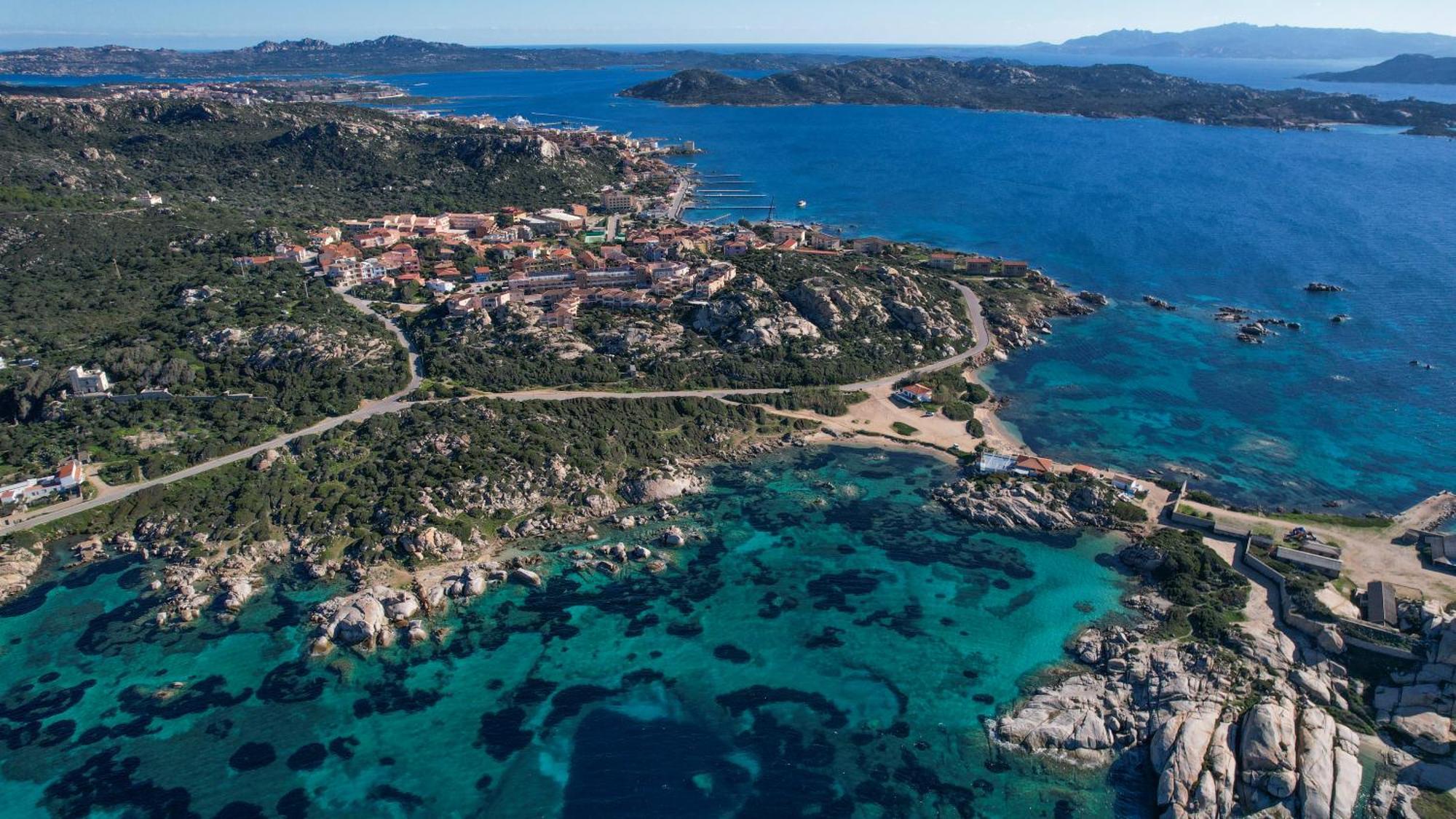 Willa A Punta Tegge Il Mare La Spiaggia Il Tramonto La Maddalena  Zewnętrze zdjęcie